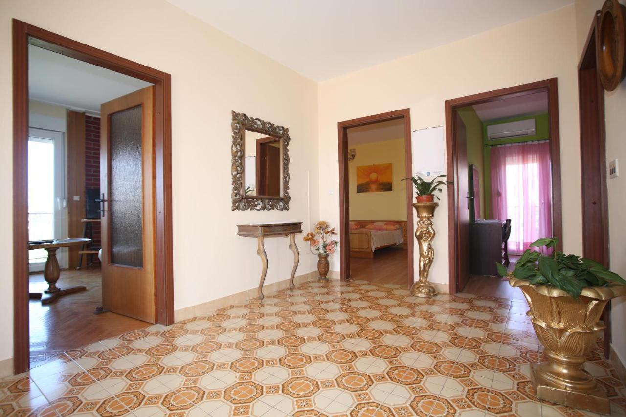 Apartment Michelle Bibinje Bagian luar foto