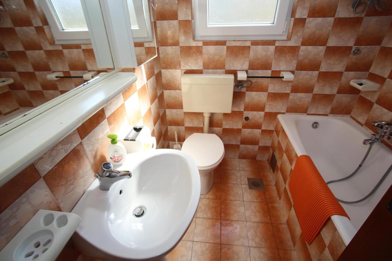 Apartment Michelle Bibinje Bagian luar foto