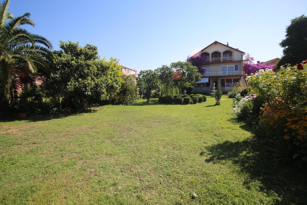 Apartment Michelle Bibinje Bagian luar foto
